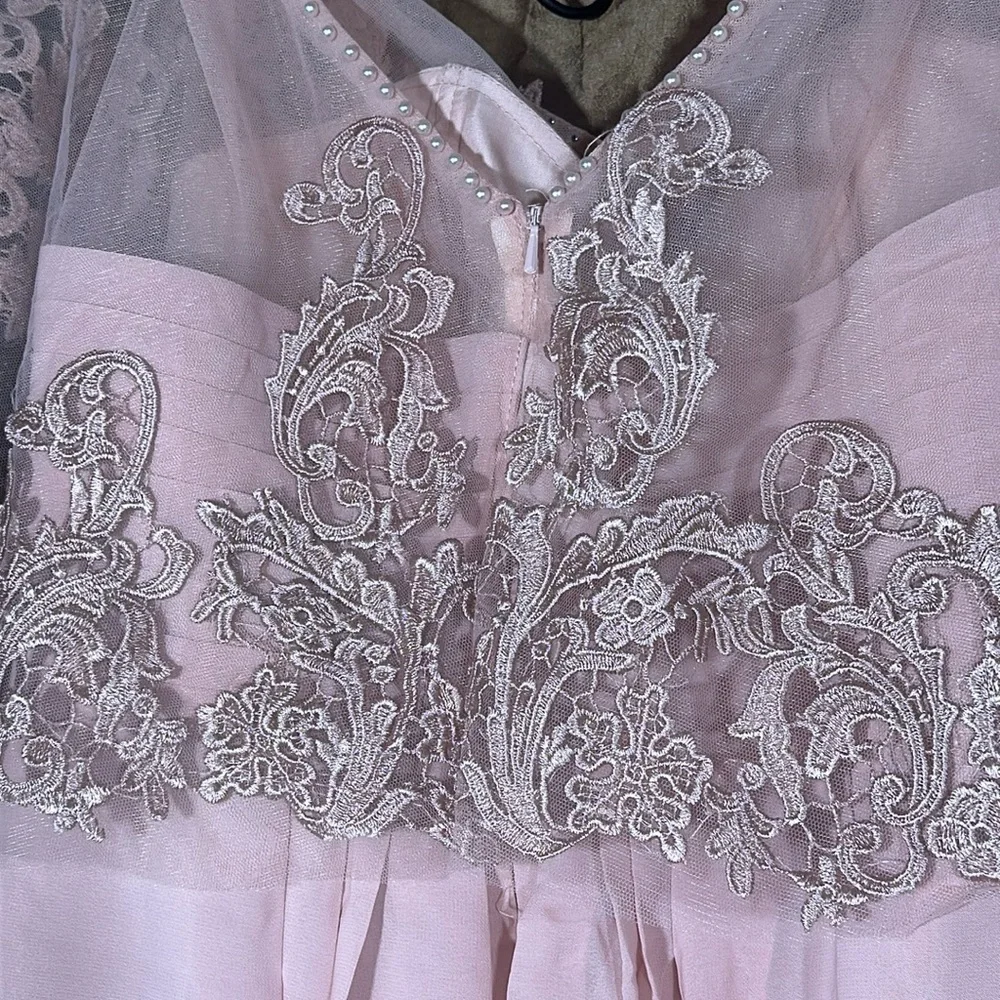 Lace chiffon wedding guest dress Brand: Jaeden - Picture 5 of 7